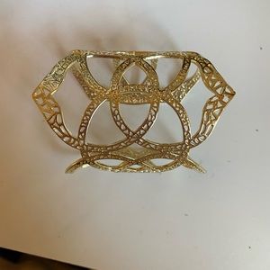 Kendra Scott gold cuff bracelet